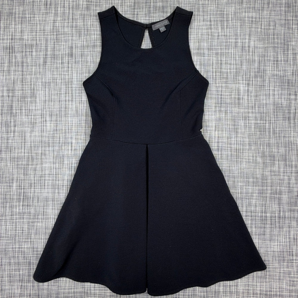Kendall & Kylie Womens Medium Black Sleeveless Romper Cutout Back Pleated Shorts